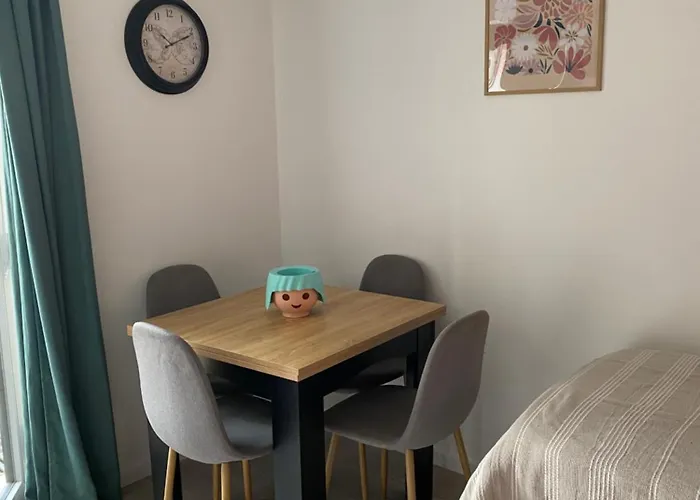 펜션 De La Baroud Family