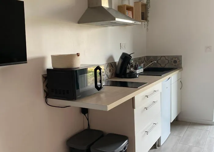 De La Baroud Family 라포메라예