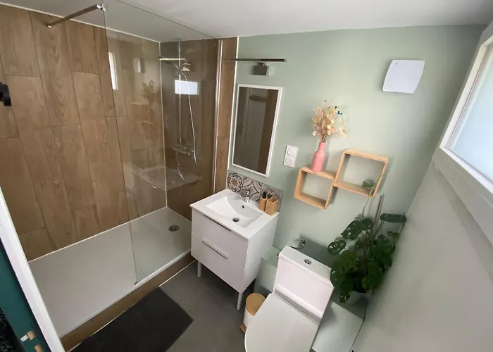 펜션 De La Baroud Family