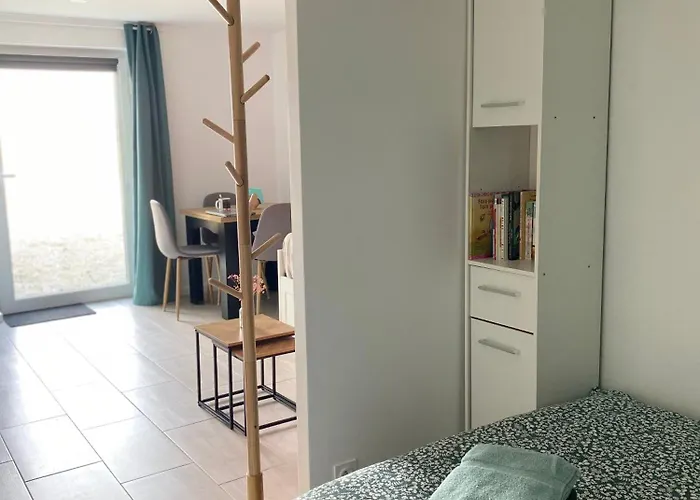 De La Baroud Family *